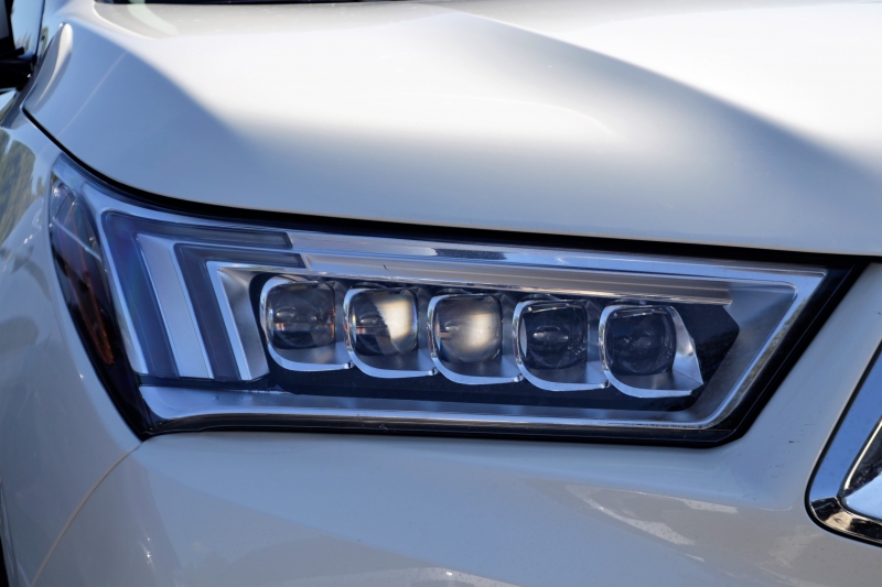 automobile-AUPS-min_acura-headlamp-2834131